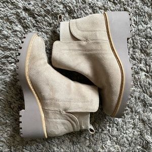 Dolce Vita Rielle Wedge Lug Chelsea Booties